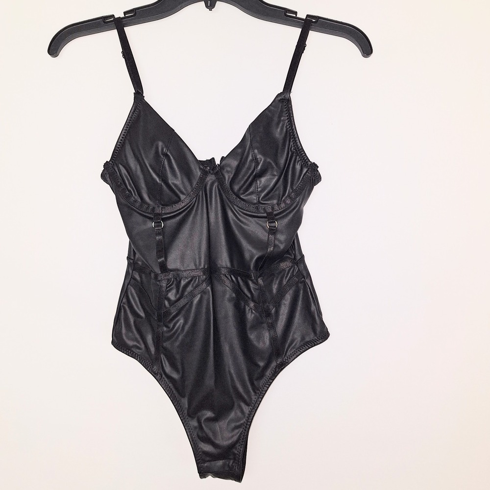 Spirit Holloween Black Faux Leather Bodysuit Whimsy Goth Gothic Romantic Edgy S